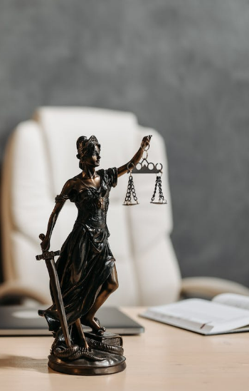 CHOOSING THE RIGHT PERSONAL INJURY LAWYER IN ATLANTA